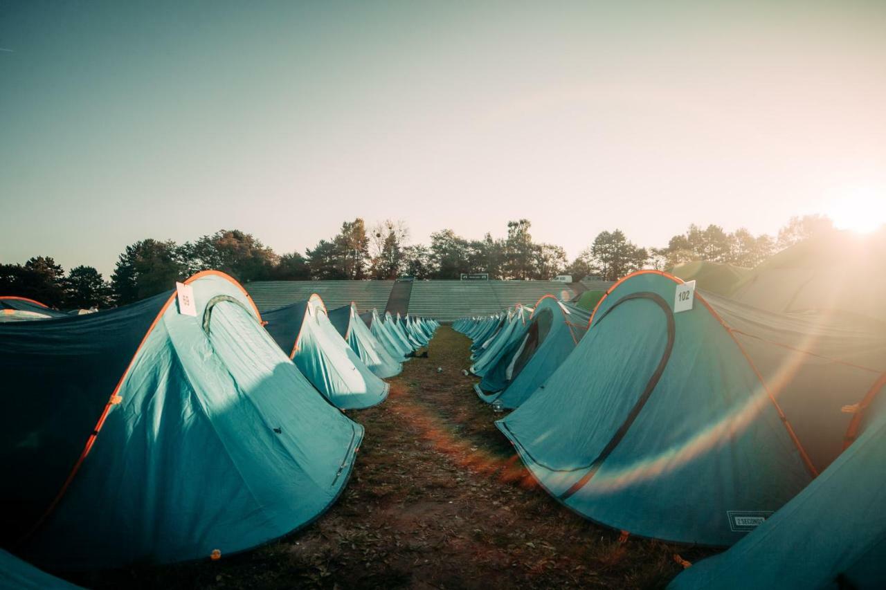 מלון מינכן Esn Oktoberfest Campsite מראה חיצוני תמונה